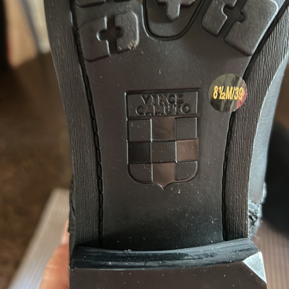 NEW “Vince Camuto” Librena size 8 1/2 heel 1 1/4 aprox leather/gore-Tex - Picture 12 of 15